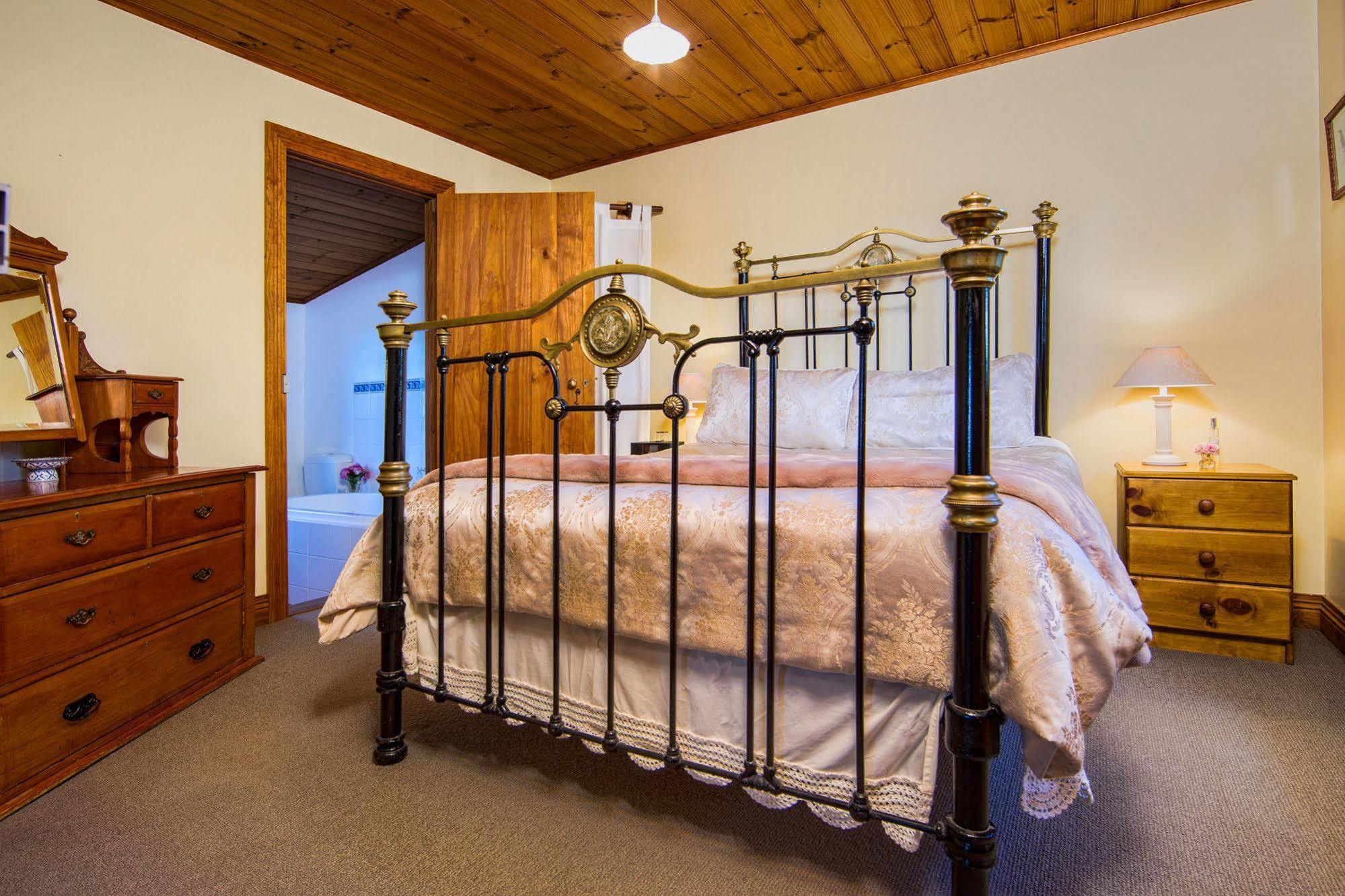 Wagners Cottages Суонси Екстериор снимка