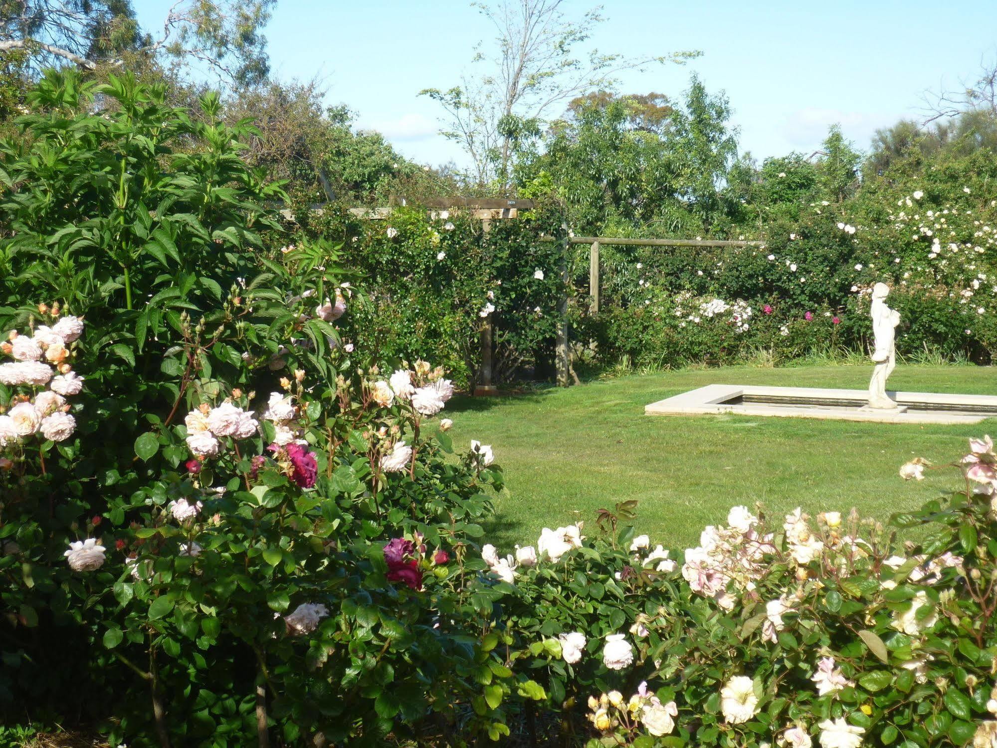 Wagners Cottages Суонси Екстериор снимка